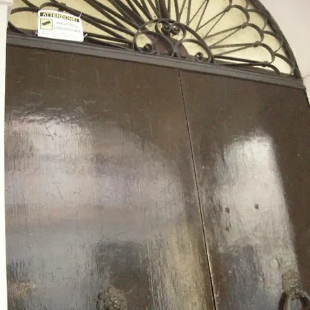 Terrazza Petroni דירה *